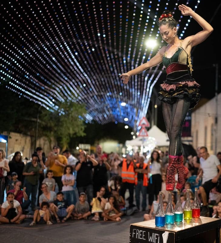 מופע קרקס לחטיבת ביניים